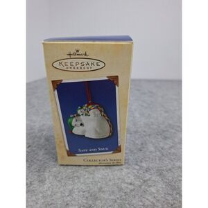 Hallmark Keepsake Ornament Safe and Snug Collector Series 2002  Polar Bears